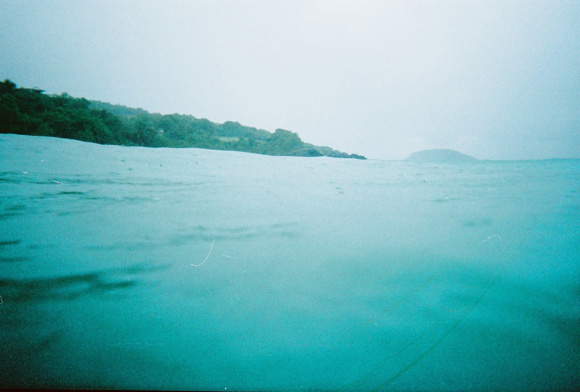 Baignade sous la pluie