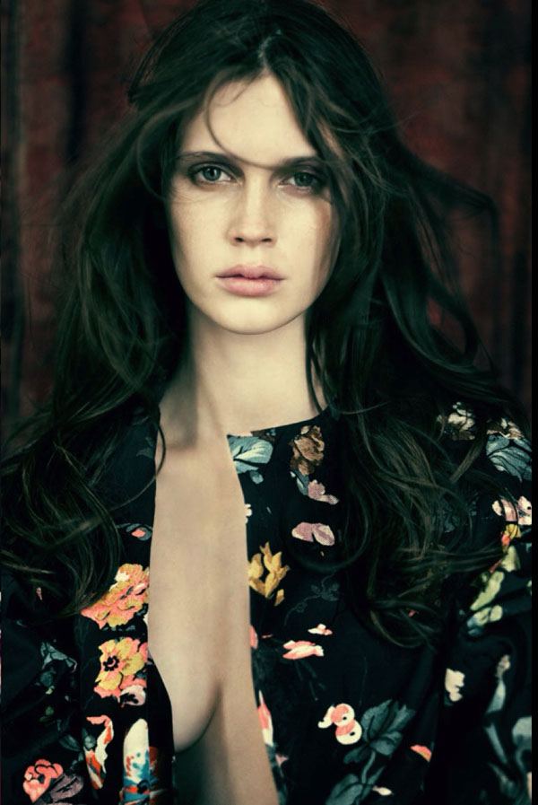 marine-vacth-paolo-roversi-vog-italia-jan-14