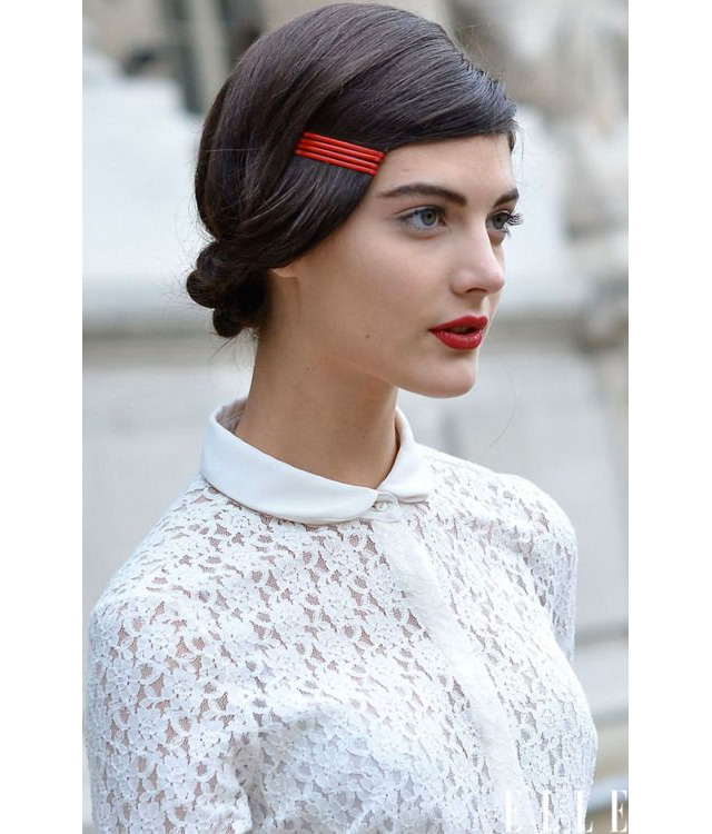 frange-barrettes-rouges
