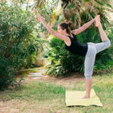 Elodie Prou - prof de yoga - posture de yoga