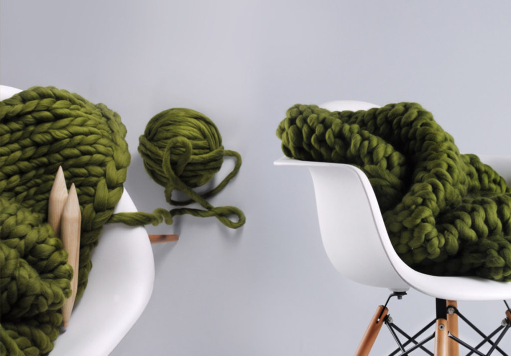 DIY doudou 32 "x 48 ». Laine mérinos. Laine filée à la main. Super doux et aéré. au point de 2 pouces. Tricot géant.