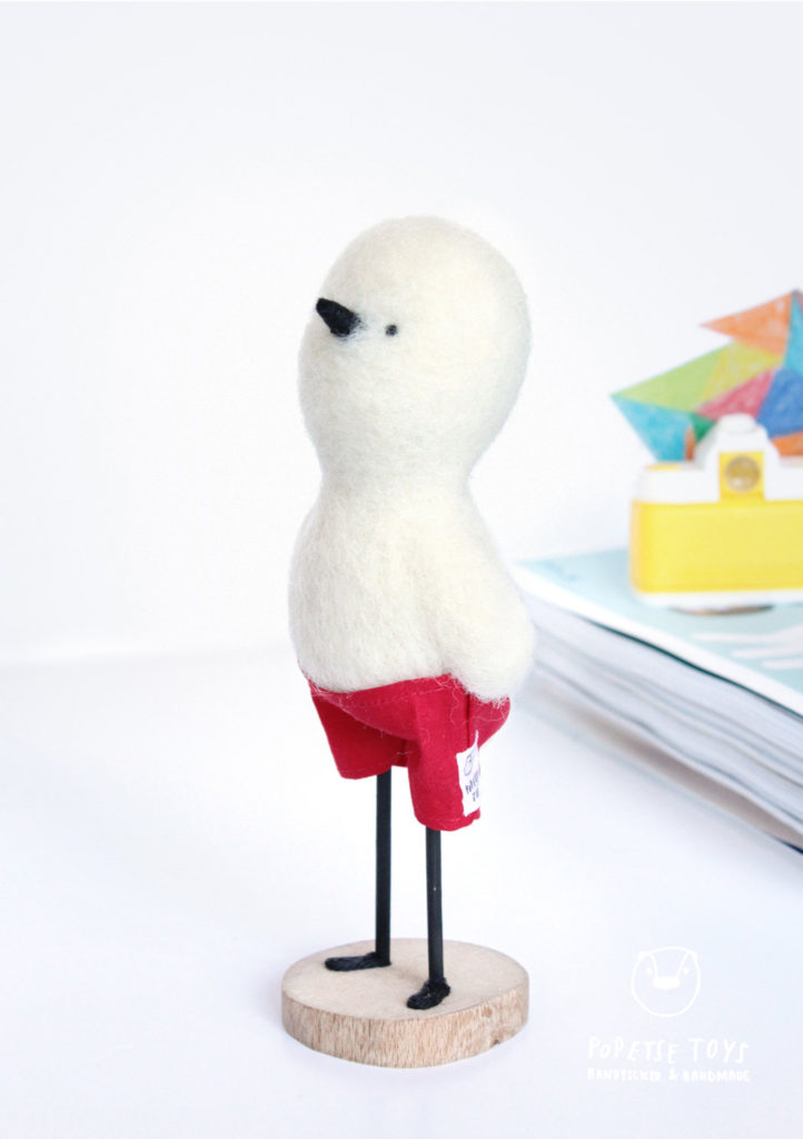 poussin en feutre / sculpture - décoration - douceur - poésie / laine feutrée et coton 100% naturels