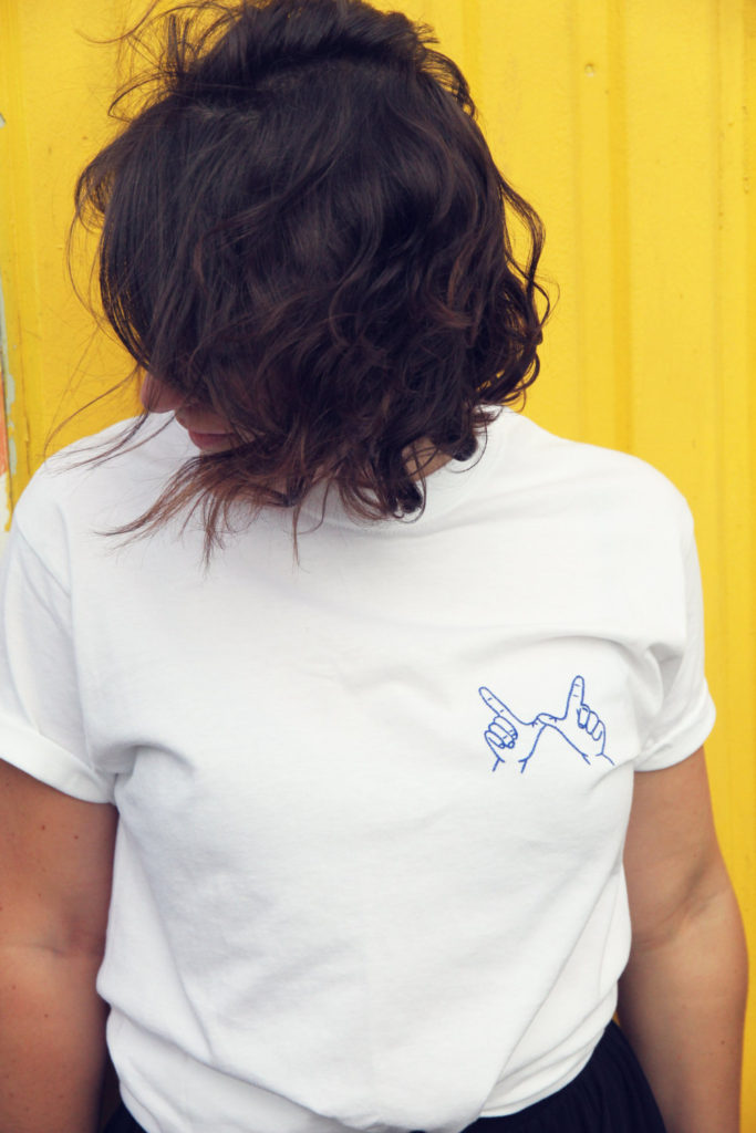 Whatever MOM! / Embroidered unisex tee - Tshirt unisexe brodé mains whatever