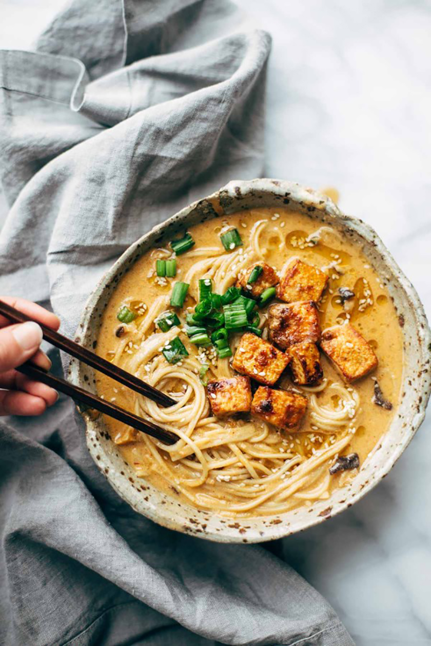 Recette végétarienne Pinterest Ramen épicées