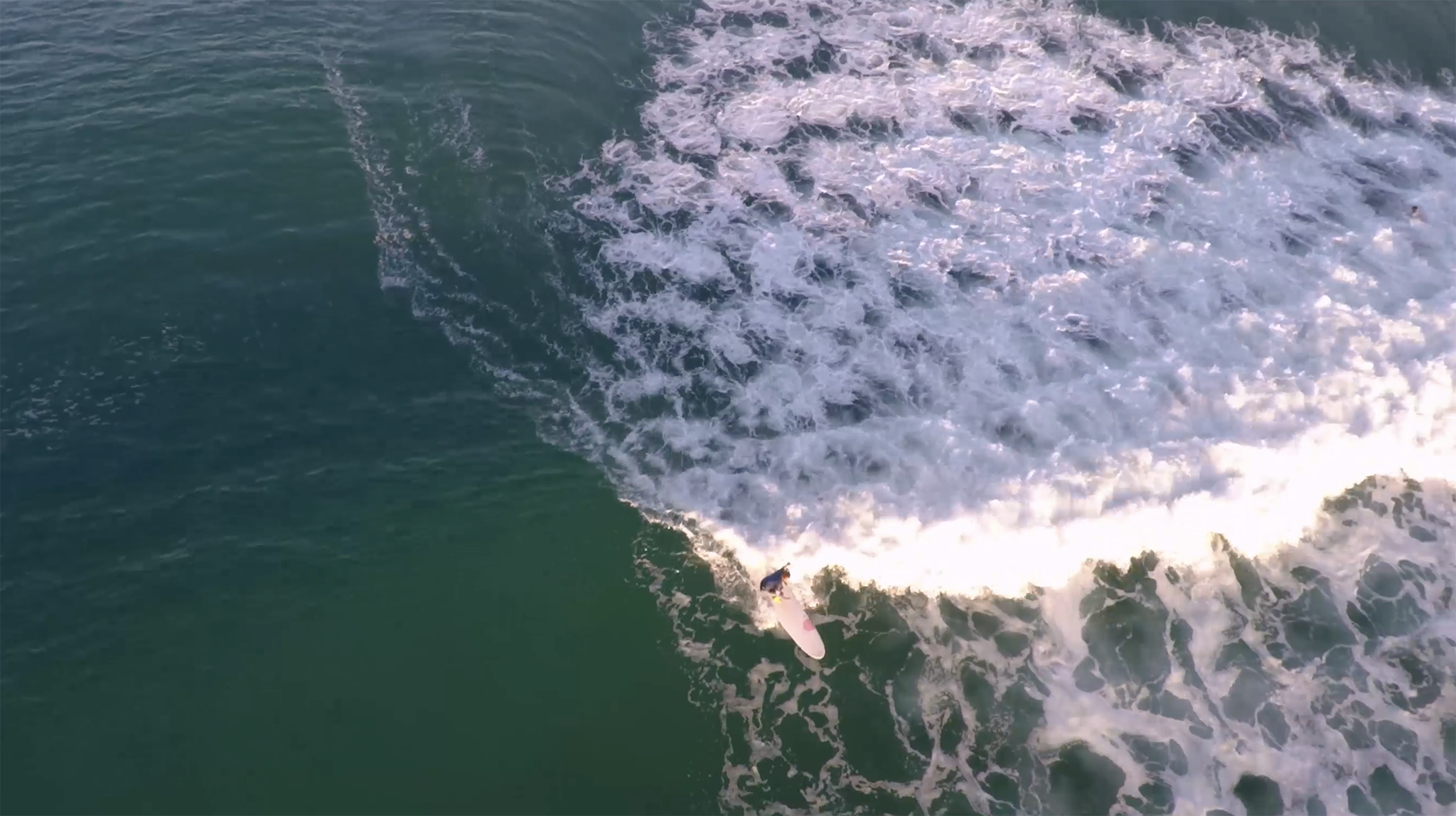 Summer never ends - Film de surf GoPro - Julie Pollet