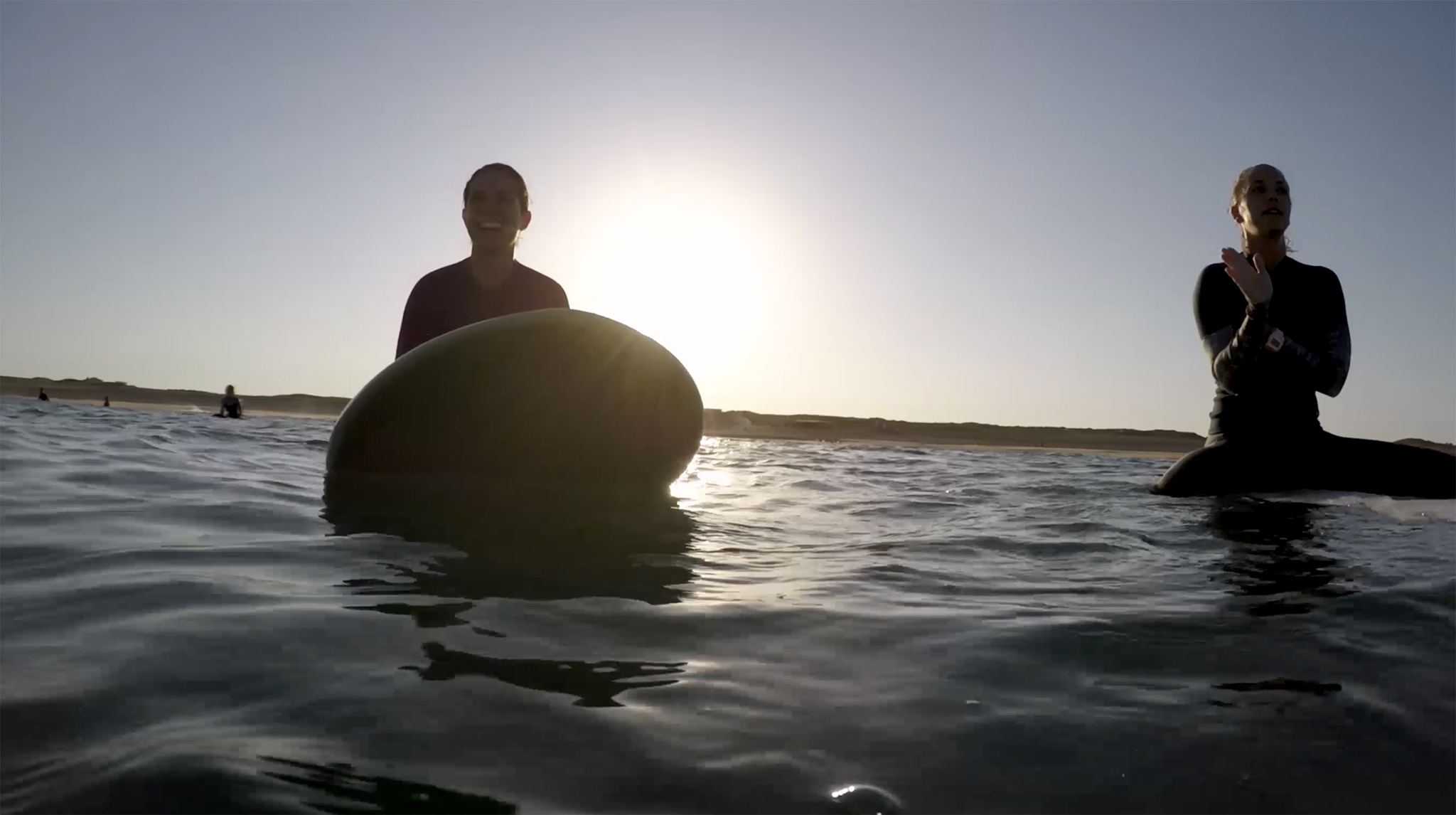 Summer never ends - Film de surf GoPro - Julie et Noémi